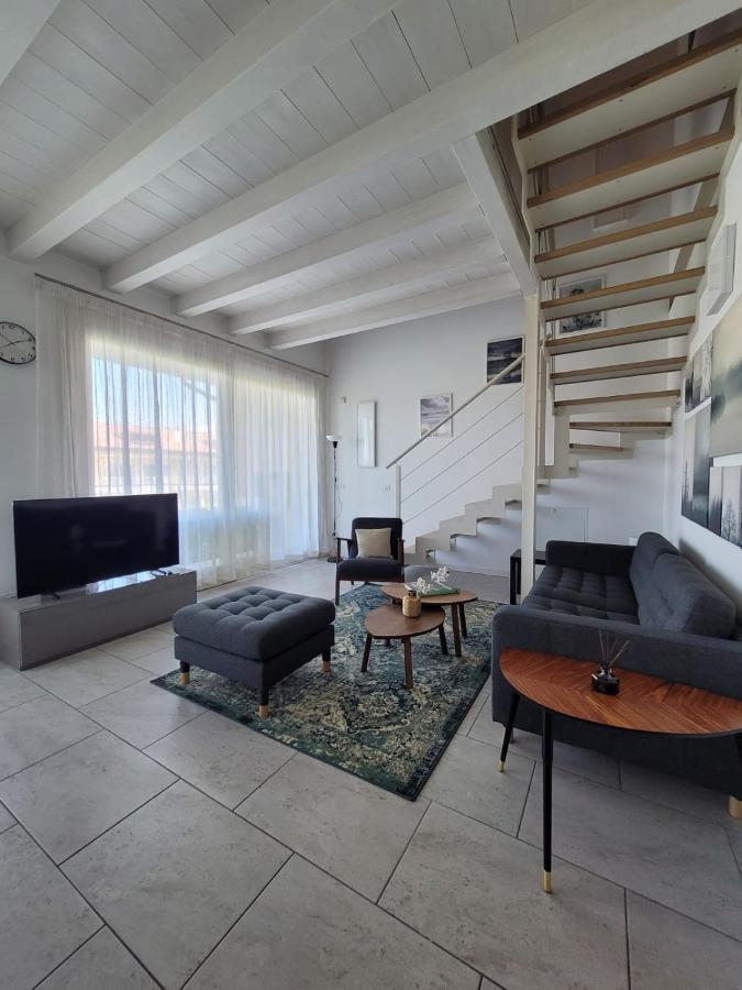Casa Della Regina Apartment Сирмионе Екстериор снимка