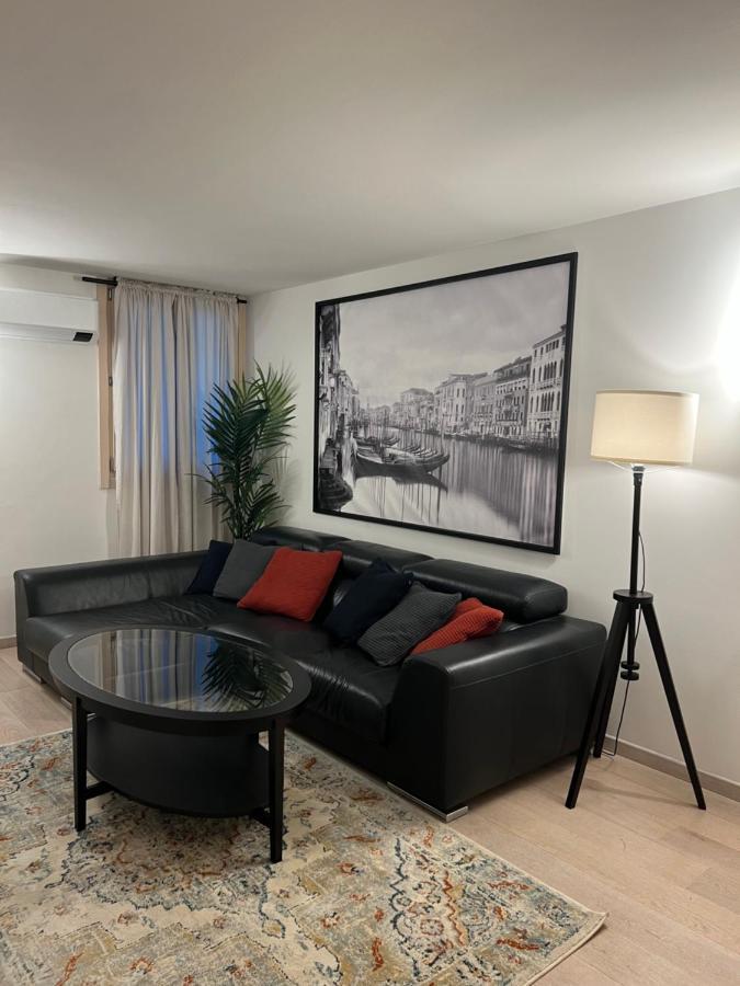 Casa Della Regina Apartment Сирмионе Екстериор снимка